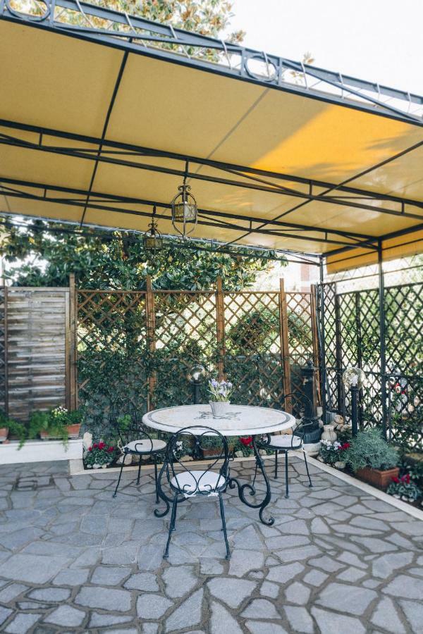 B&B Fontanelle Romane Rome Bagian luar foto